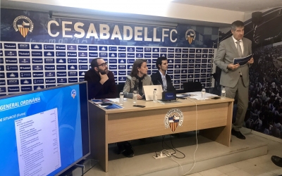 Luis Salas durant la seva exposició als accionistes | Adrián Arroyo